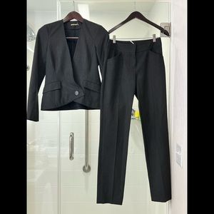 Max Studio size 2 dark grey Stunner Suit